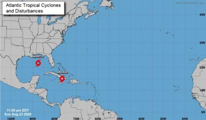 Un mapa que muestra la tormenta tropical Laura y el huracán Marco