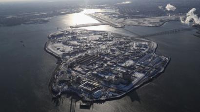 New York S Infamous Rikers Island Jail Is To Close Bbc News
