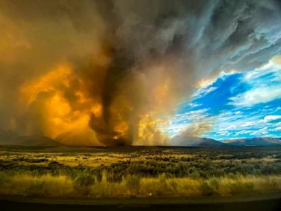 Un tornado de fuego en California