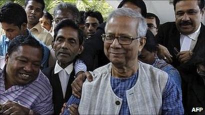 Grameen Bank Founder Muhammad Yunus Quits Top Post Bbc News