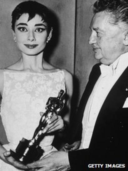 Download Audrey hephurn Desktop Wallpaper Free