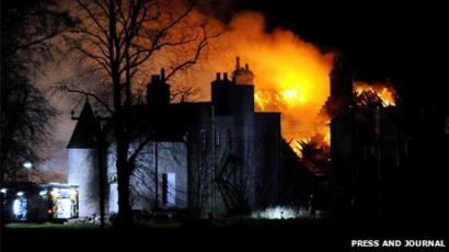 Tertowie Mansion House Blaze Investigated Bbc News