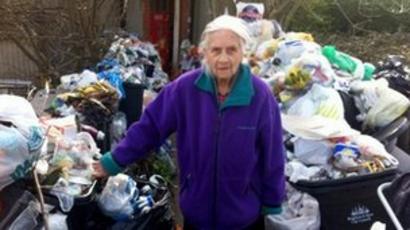 Brighton Pensioner Helped By Mystery Man To Clear Rubbish Bbc News