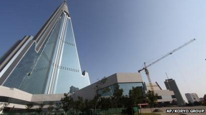 North Korea S Ryugyong Hotel Of Doom Pictures Released