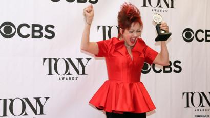 Stars attend 2013 Tony Awards BBC Tony Awards 2013: Cyndi Lauper is