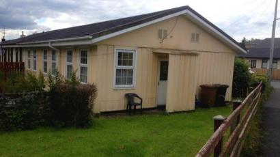 Tin Town Kids Growing Up In Northern Ireland S Prefab Housing