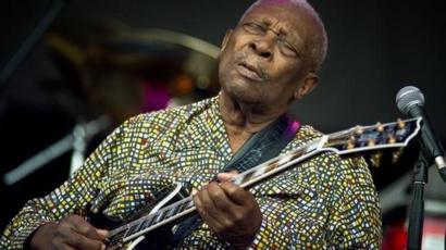 Bb King The King Of Blues Dies At 89 Bbc News