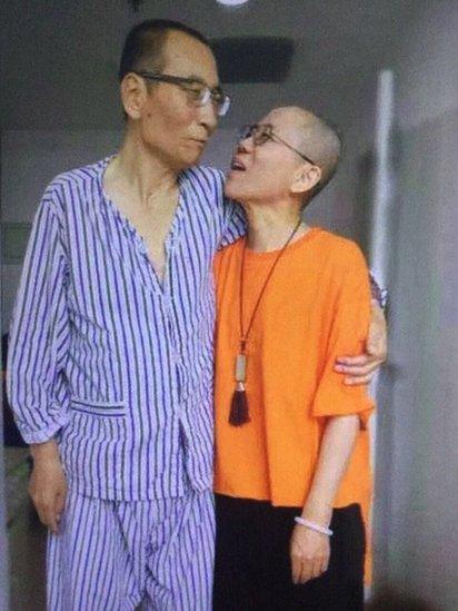 Liu Xiaobo and Liu Xia in hospital in Shenyang