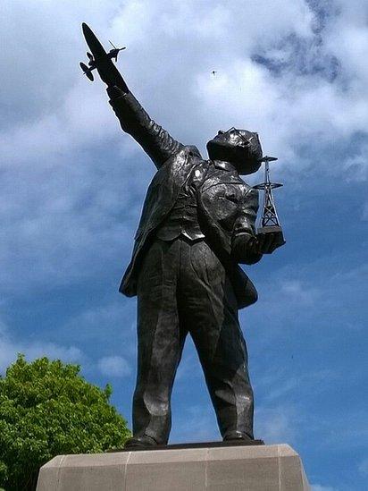 Statue to Robert Watson Watt