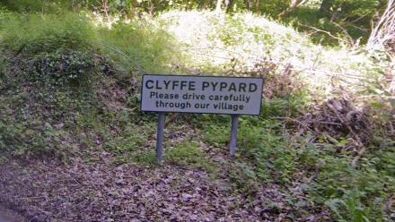 Clyffe Pypard sign