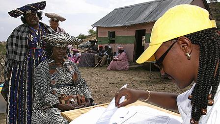 Voters in Namibia's 2004 presidential elections