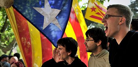 Pro Catalan independence protesters
