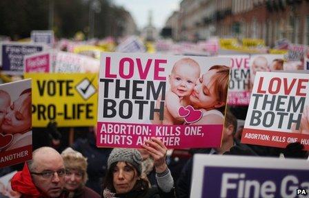Pro-Life Campaigners gather in Merrion Square, Dublin (19 Jan 2013)