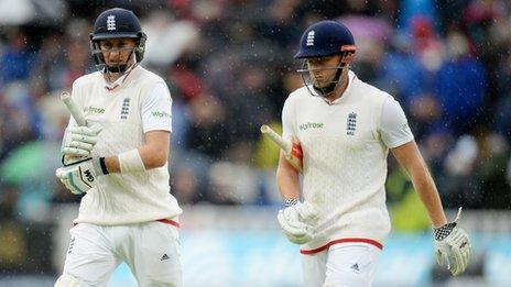 Root and Bairstow leave the field
