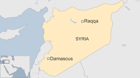 Syria conflict: Raqqa air strikes 'kill 32 IS militants' - BBC News