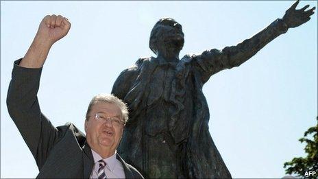 Georges Freche in front of a statue of Lenin in Montpellier on 18 August, 2010