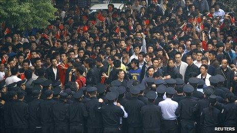 Chinese protest on 18 October in Wuhan over the Diaoyu/Senkaku island chain dispute