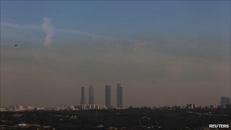Smog over Madrid (8 February 2011)