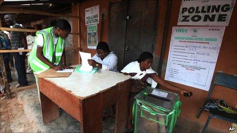Voters are registered in Ibadan, Nigeria, 9 April