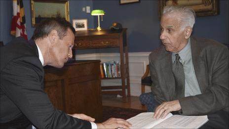 Holocaust survivor Leo Bretholz, right, and Governor Martin O'Malley, left