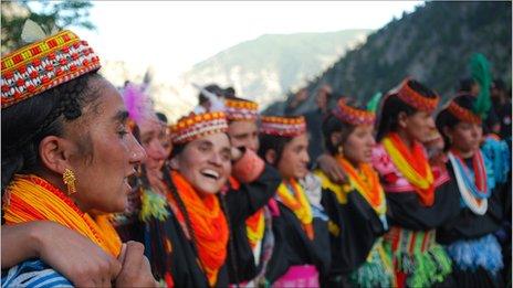 kalash women