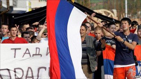Bosnian Serbs gathered in Pale to support Mladic, 27 May