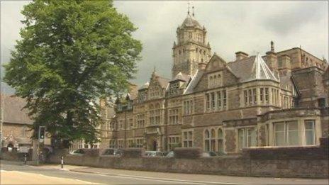 Cardiff Royal Infirmary to receive 16m revamp BBC News