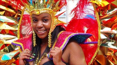 Alcohol ban at Nottingham Caribbean carnival over safety fears - BBC News