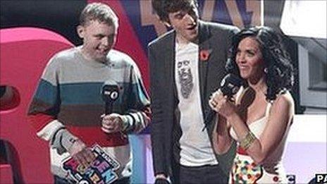 Connor Rowntree meets singer Katy Perry