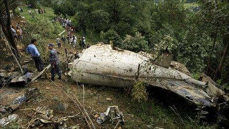 Wreckage of crashed plane (25/09/11)