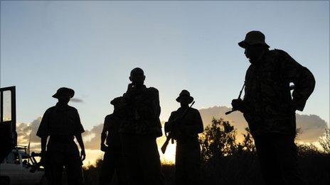 Kenyan troops near the Somali border