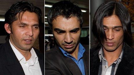 Mohammad Asif, Salman Butt and Mohammad Amir arrive at court for sentencing on 3 November 2011