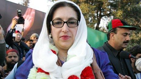 Benazir Bhutto campaigning in Rawalpindi, Pakistan - 27 December 2007