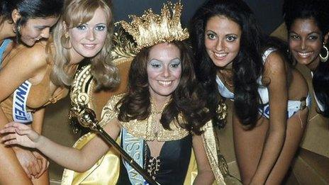 Lucia Petterie, Miss World 1971, and her runners-up