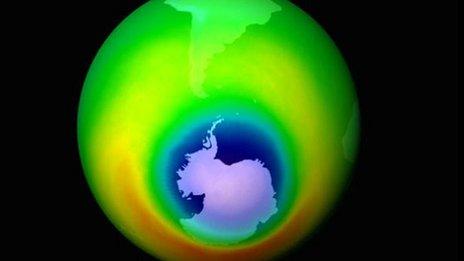 Satellite graphic of "ozone hole" in 1999 (Image: Nasa)