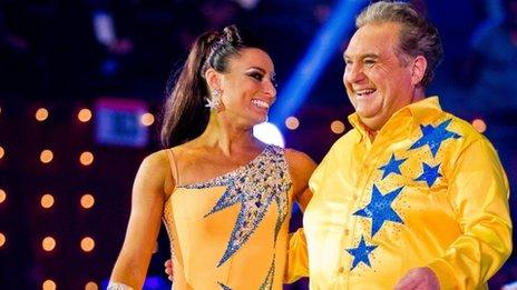 Flavia Cacace a Russell Grant