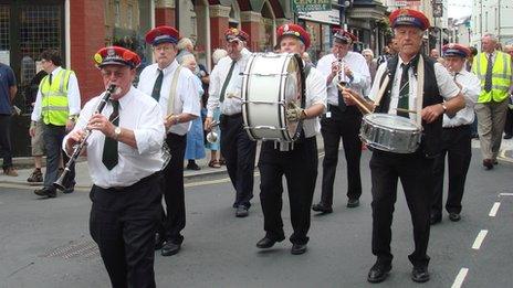 Brecon Jazz parade