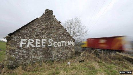 Free Scotland painted on a derelict building