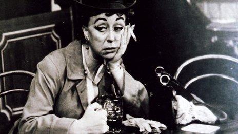 Dame Thora Hird in Saturday Night at the Crown 1956
