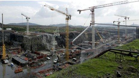 Cranes working on the expansion of the Panama Canal