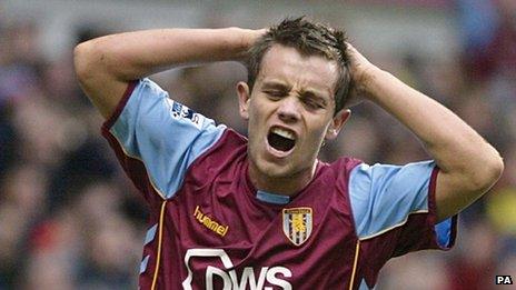 Lee Hendrie playing for Aston Villa