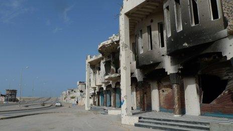 Damaged building in Sirte