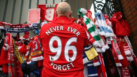 Liverpool fan wearing Justice for 96 shirt