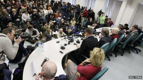 League of Voters representatives speak to reporters in Moscow, 7 March