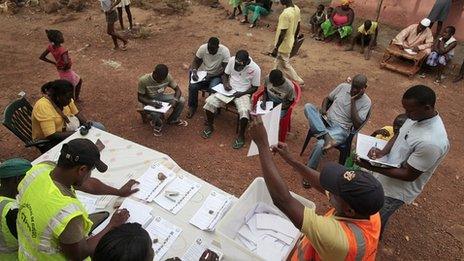 Monitors watch votes being counted in Bissau, Guinea-Bissau