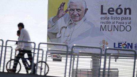 Poster welcoming the Pope
