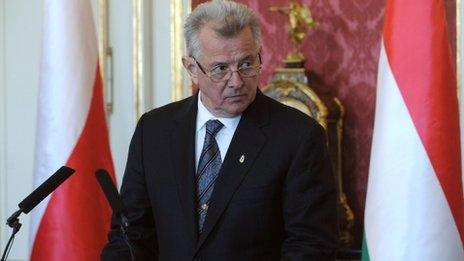 Hungarian President Pal Schmitt at the Maria Theresia Hall of the presidential palace in Budapest, 22 March 2012