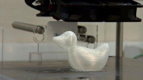 A model duck created using the 3D printer