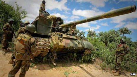 An African Union tank positioned near Afgoye