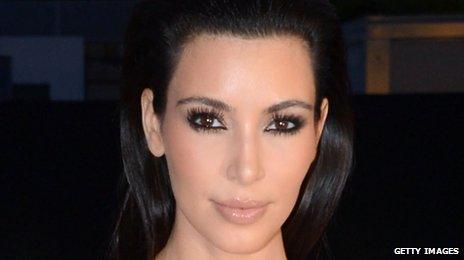 Kim Kardashian luggage theft claims investigated - BBC News